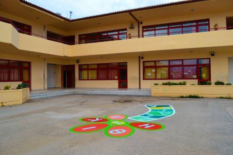 Οι μαθητές πάνε διακοπές και ο δήμος Ναυπλιέων στα σχολεία