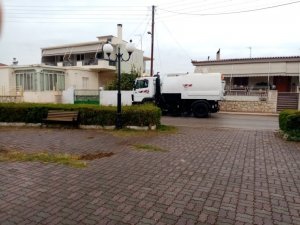 Καθαριότητα στην Τοπική Κοινότητα Ηραίου με το ειδικό μηχάνημα - σκούπα του Δήμου Ναυπλιέων