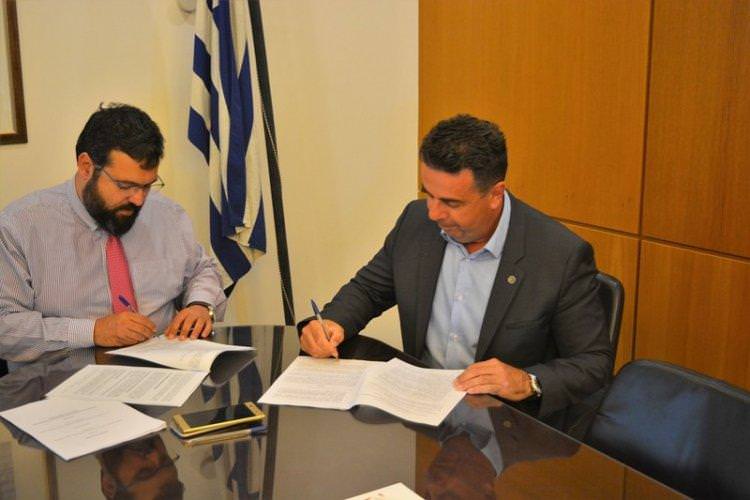 Ο Δήμαρχος Ναυπλιέων Δημήτρης Κωστούρος υπέγραψε τη προγραμματική σύμβαση για το κολυμβητήριο Ναυπλίου