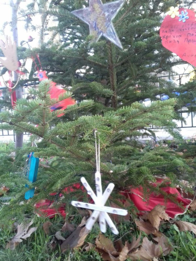 Άναμμα χριστουγεννιάτικου δέντρου στο Δρέπανο