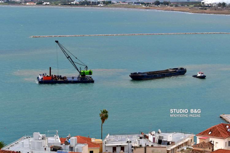 Με ταχύς ρυθμούς προχωρούν τα έργα εκβάθυνσης του λιμένος Ναυπλίου